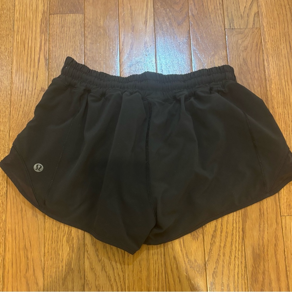LULULEMON black hotty hot shorts